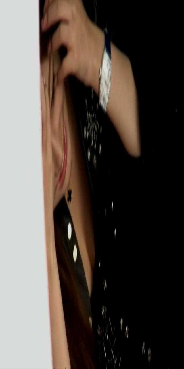 靓丽热裤少妇-02